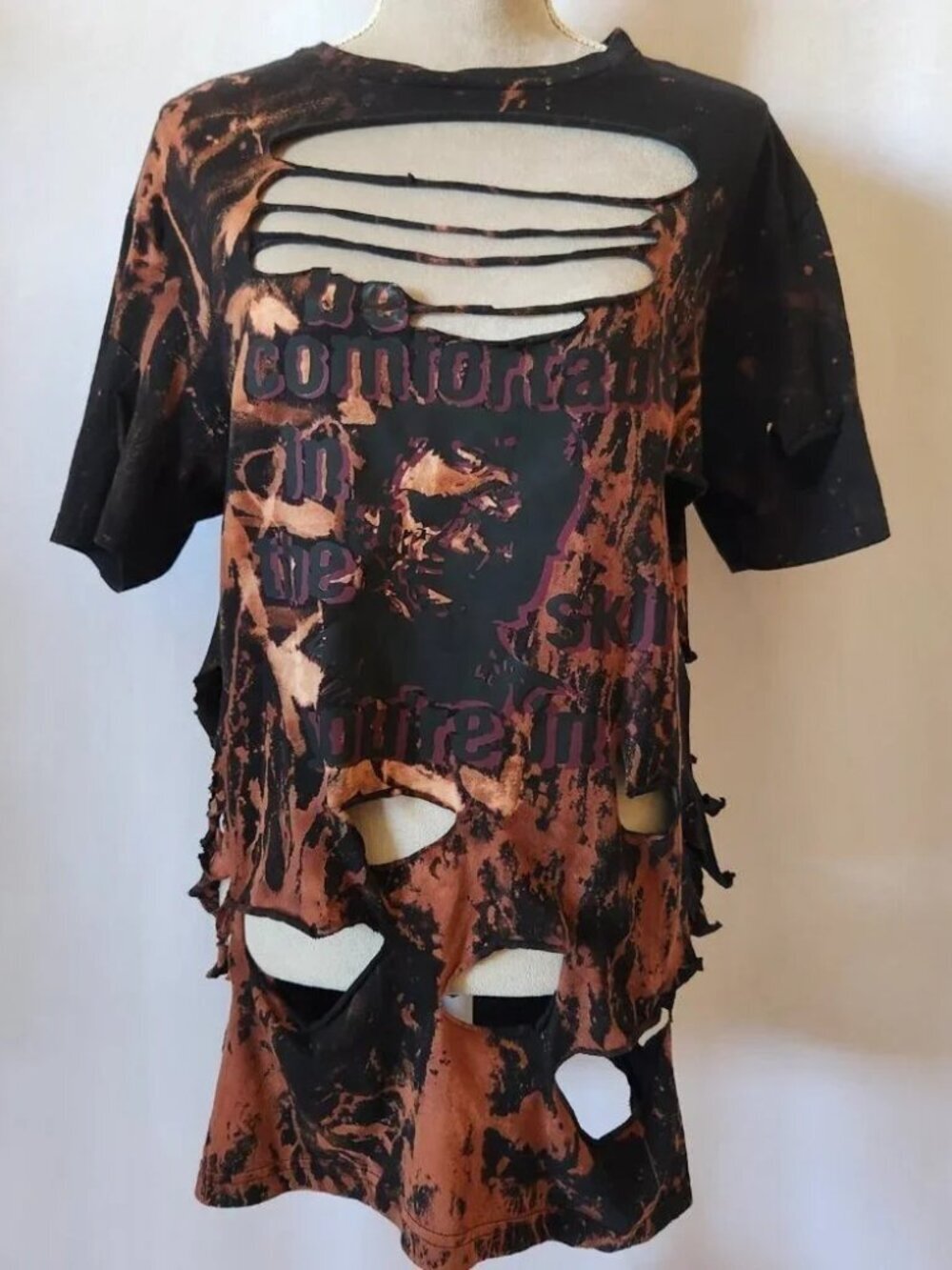 Next Level Apparel Women's Size Medium Be Comfortable In The Skin You're In Tee - Picture 2 of 13